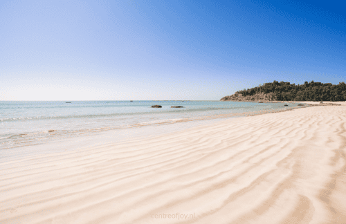 Diepe ontspanningsmeditatie aan zee
