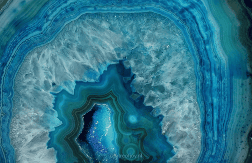 Helende meditatie met kristallen en edelstenen van de aarde